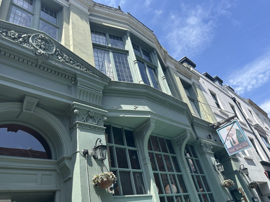The Walrus - Brighton Pub Guide